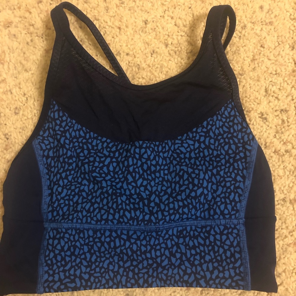 Lululemon size 4 - excellent condition🏋️‍♀️🏀👙